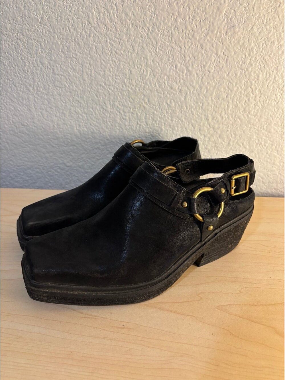 Jeffrey Campbell Rockaways
Leather Slingback Square Toe
Mules 9 Black SIZE 6